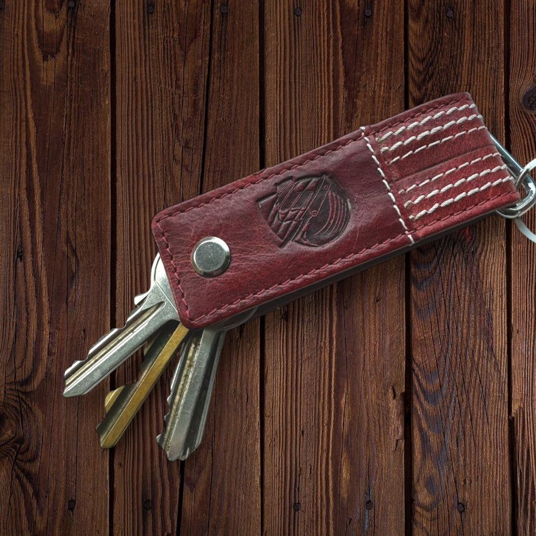 CRICKET-GIFTS - Buffalo Leather Screw Key Chain | Luxurious & Durable | Ideal for Cricket Enthusiasts | Secure & Elegant Metal Clasp