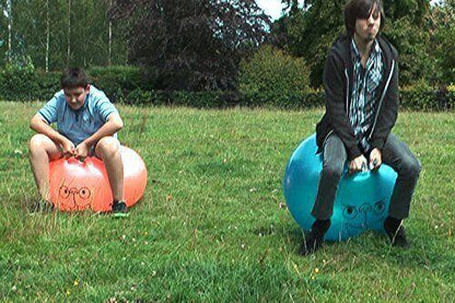 Giant Retro Space Hopper ? 75cm Adult-Sized Bouncing Ball with Foot Pump ? Classic 1970s Style Inflatable Hopper for Fitness, Racing & Fun ? Supports Up to 100kg ? Indoor & Outdoor Use (Orange)