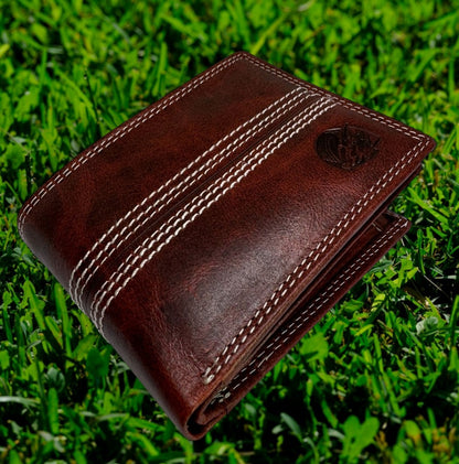 CRICKET-GIFTS - Buffalo Leather Cricket Wallet | RFID Protection | 7 Card Slots | Coin Pouch & ID Holder | Cricket Fan Accessory | Multicoloured, 10cm x 8cm, Leather