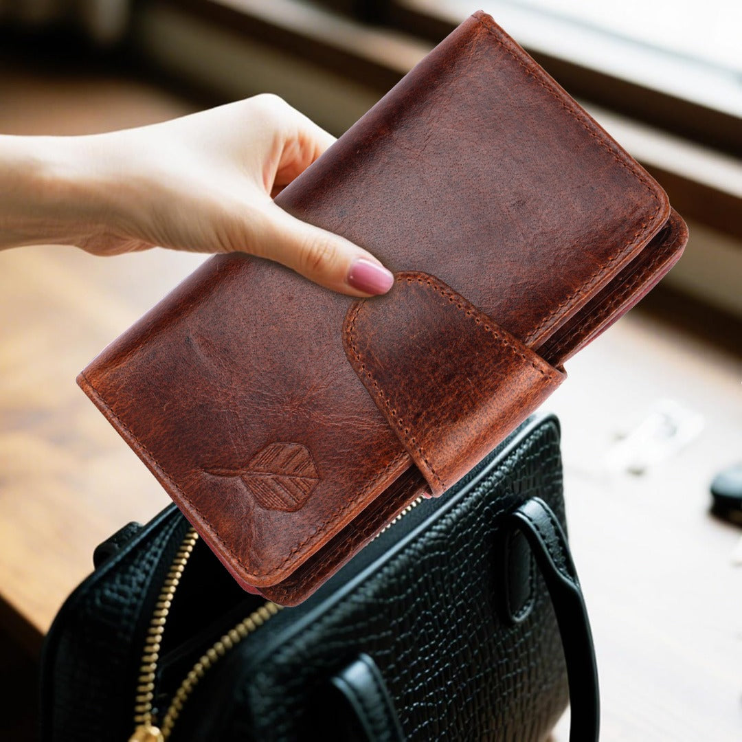 SPORTGIFTZ The Ultimate Buffalo Leather Darts Wallet - Brown