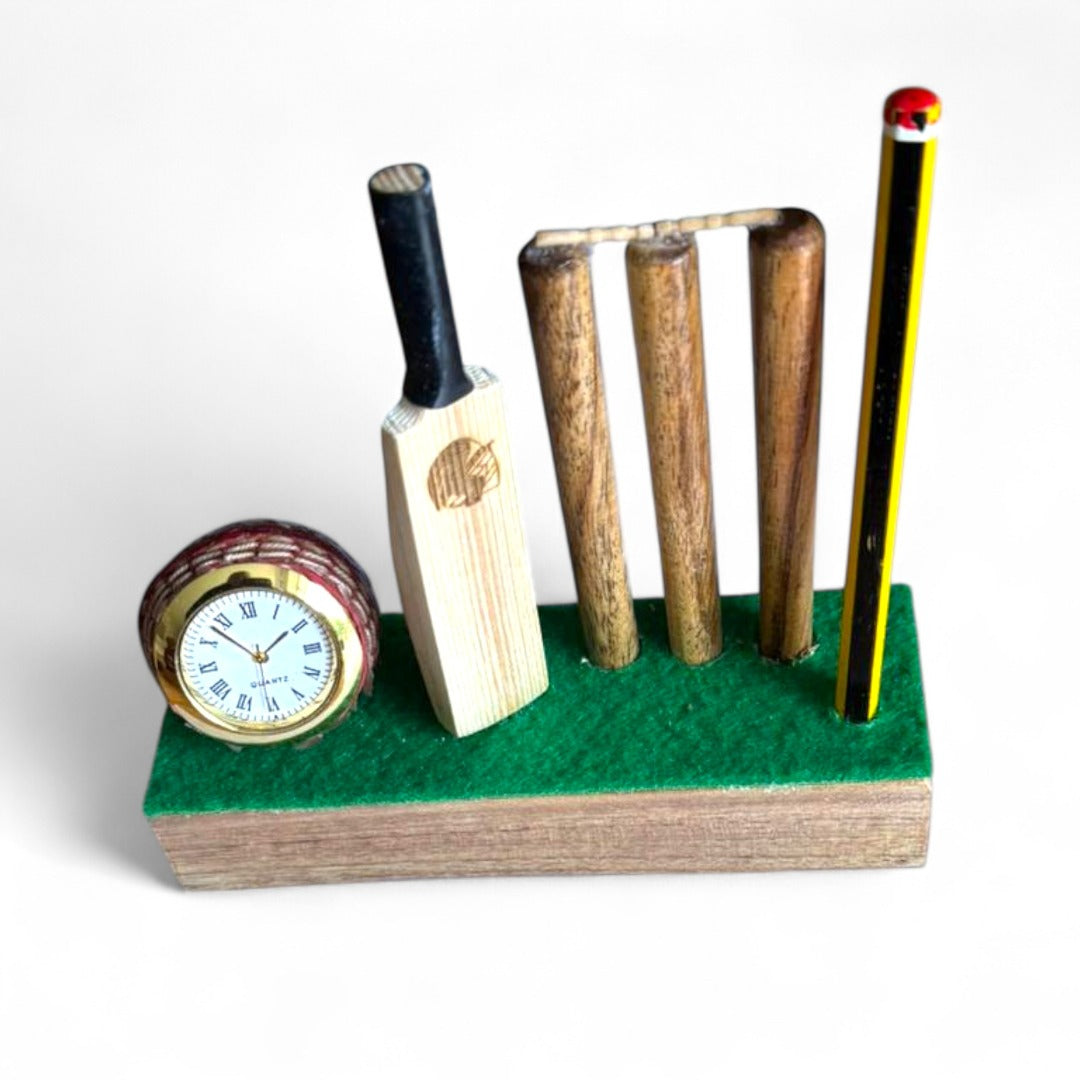 CRICKET-GIFTS Desktop Clock with Pen or Pencil Stand