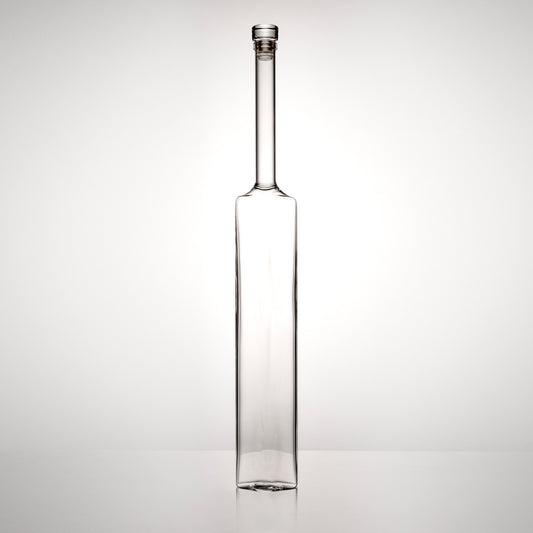 Cricket Bat, Stumps and Bails Decanter, 700ml Capacity